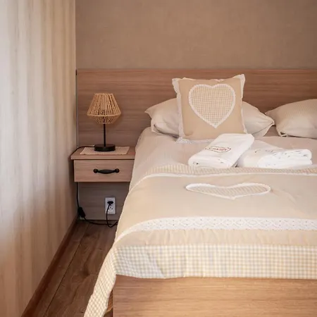 Apartamento Agroturystyka U Gazdy, Wisla - Nocleg Ze Sniadaniem, 1 Km Od Stoku, Idealny Dla Rodzin Z Dziecmi, Domek Z Balia & Apartamenty Wisła