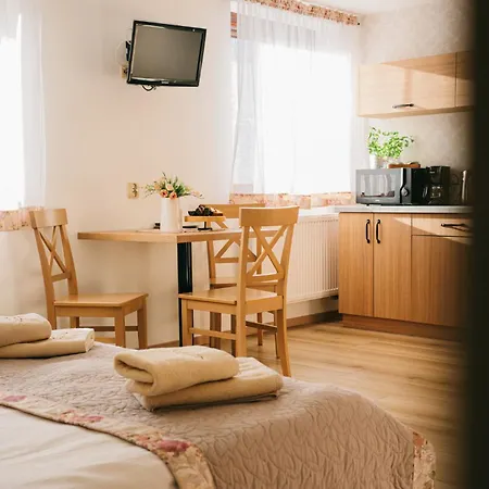 Agroturystyka U Gazdy, Wisla - Nocleg Ze Sniadaniem, 1 Km Od Stoku, Idealny Dla Rodzin Z Dziecmi, Domek Z Balia & Apartamenty Wisła