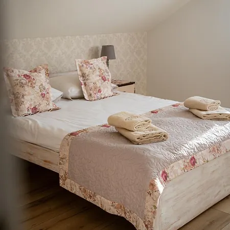 Lejlighed Agroturystyka U Gazdy, Wisla - Nocleg Ze Sniadaniem, 1 Km Od Stoku, Idealny Dla Rodzin Z Dziecmi, Domek Z Balia & Apartamenty *